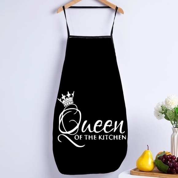 FOR the Queen in Your life Graphic Queen of the Kitchen Tie Apron NEW - Picture 2 of 5